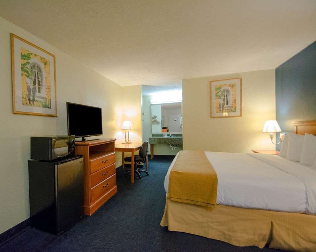 Quality Inn Sarasota North Near Lido Key Beach Zimmer foto